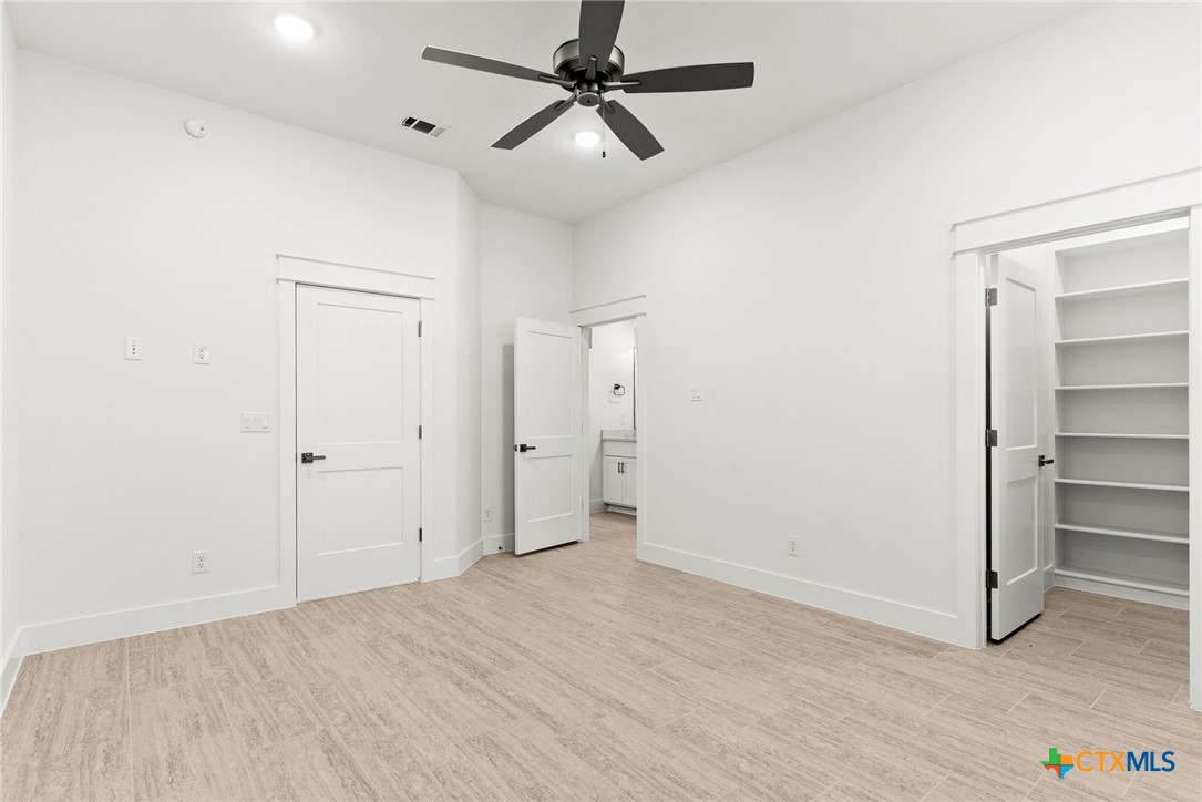 8439 Spring Creek Loop Property Photo 26