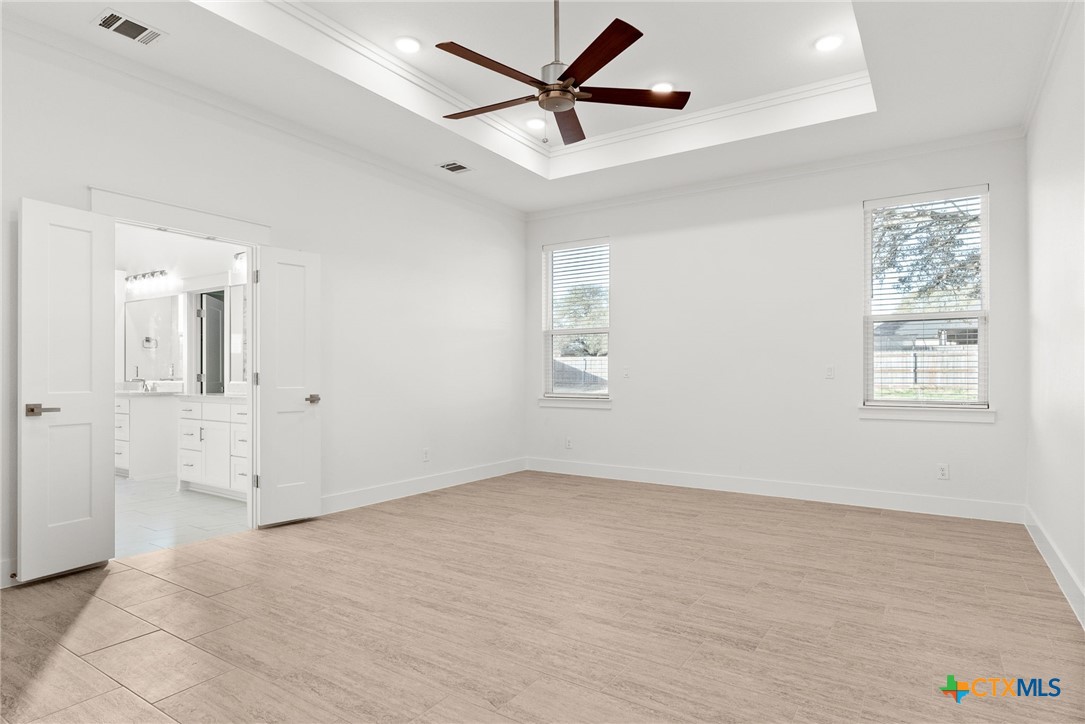 8439 Spring Creek Loop Property Photo 32