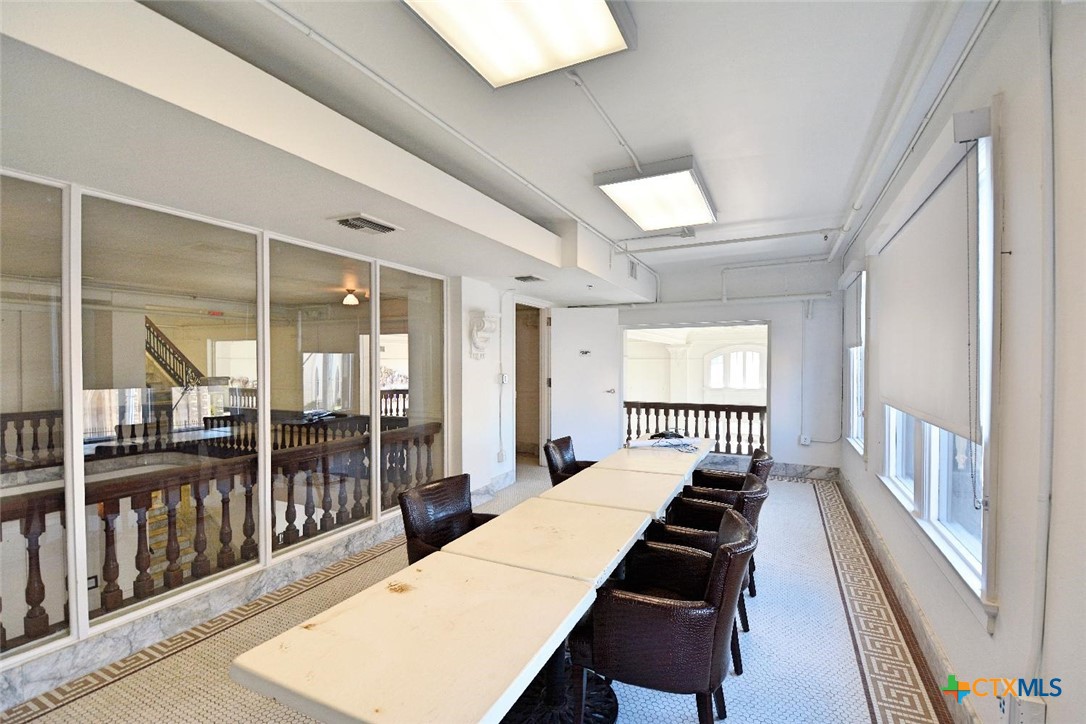217 S River Street 300 Property Photo 33