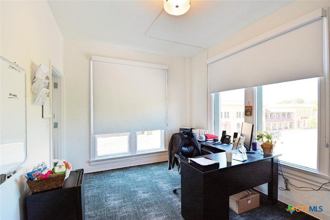217 S River Street 300 Property Photo 41