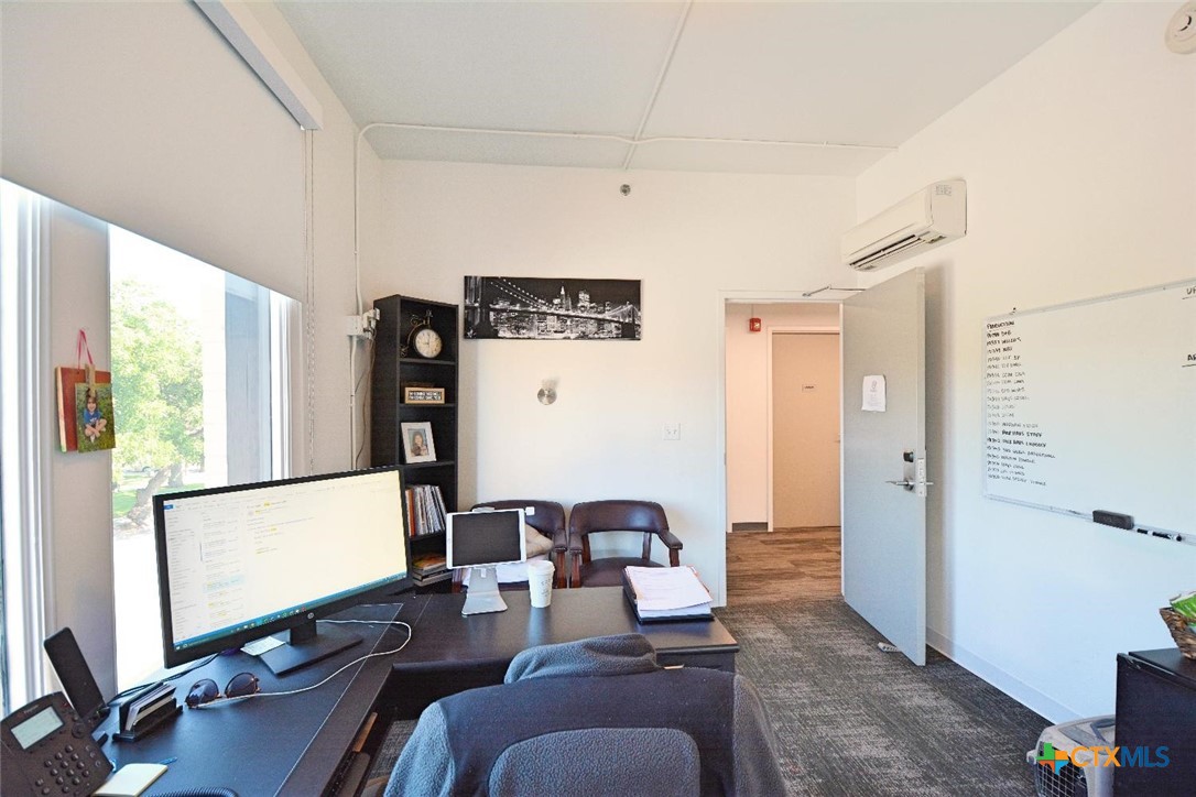 217 S River Street 300 Property Photo 42