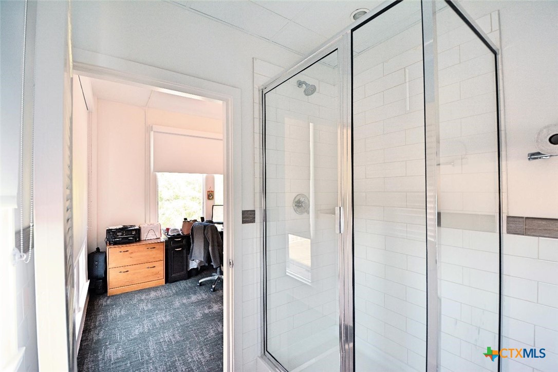 217 S River Street 300 Property Photo 44