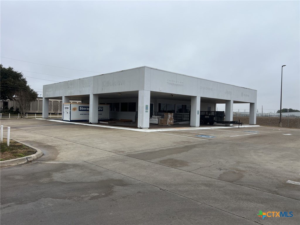 2203 Houston Hwy- A Highway Property Photo 1