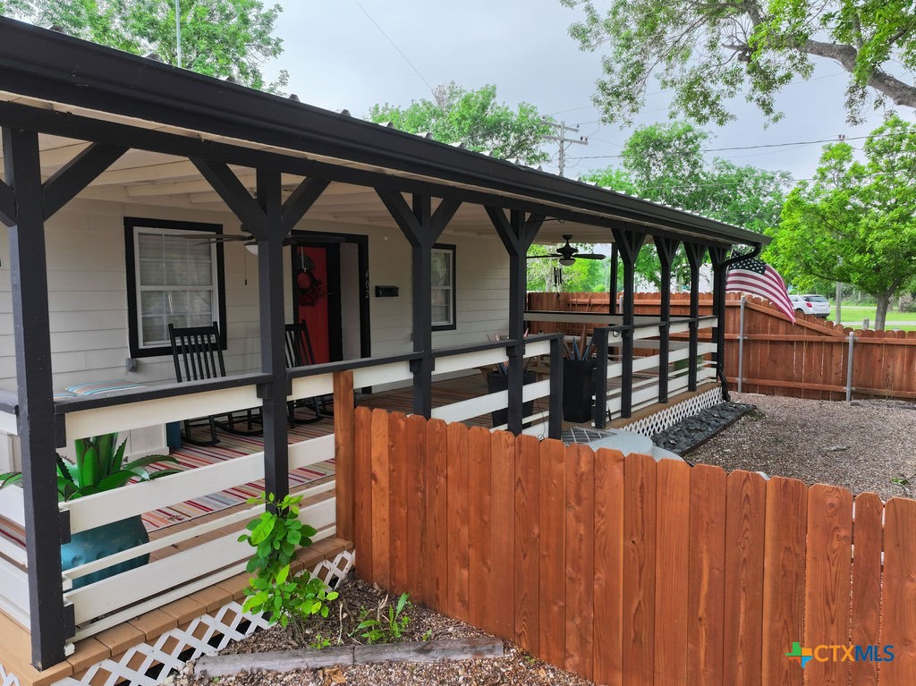 402 E Virginia Avenue Property Photo 1