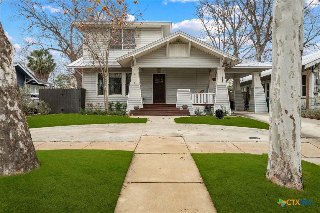 617 E Park Avenue Property Photo