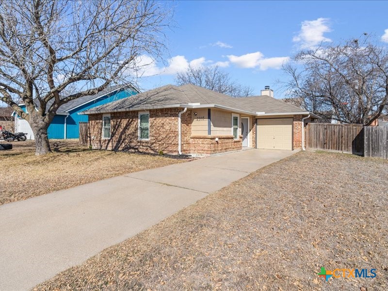 2305 Hemlock Drive Property Photo 1