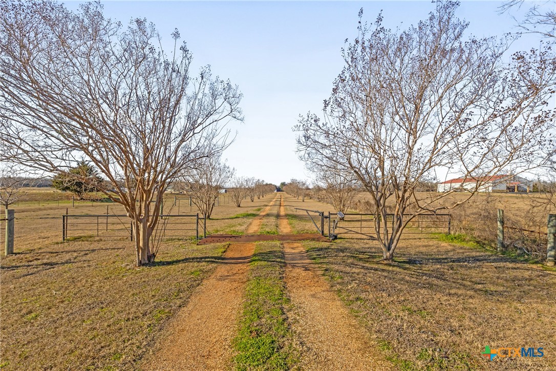 13551 E Highway 79 Property Photo 2