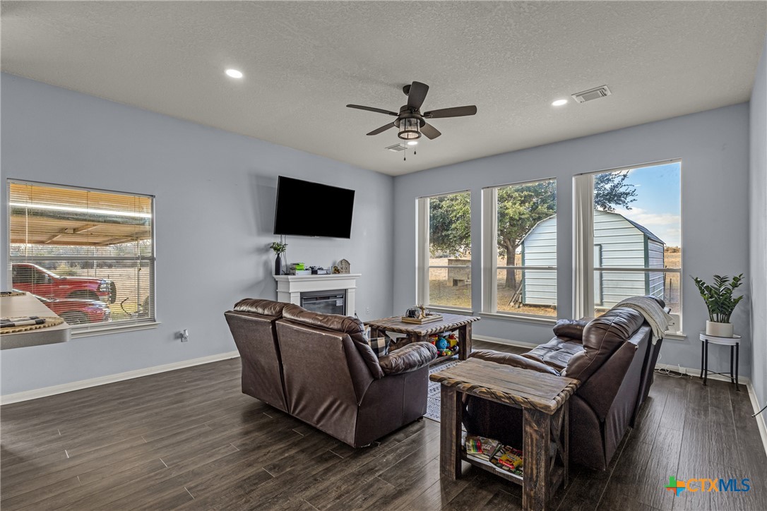 13551 E Highway 79 Property Photo 17