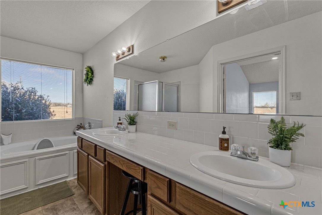 13551 E Highway 79 Property Photo 24