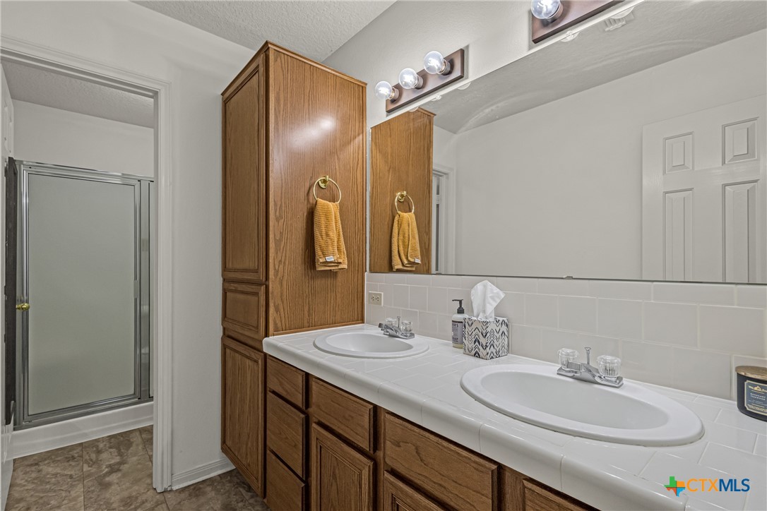 13551 E Highway 79 Property Photo 30