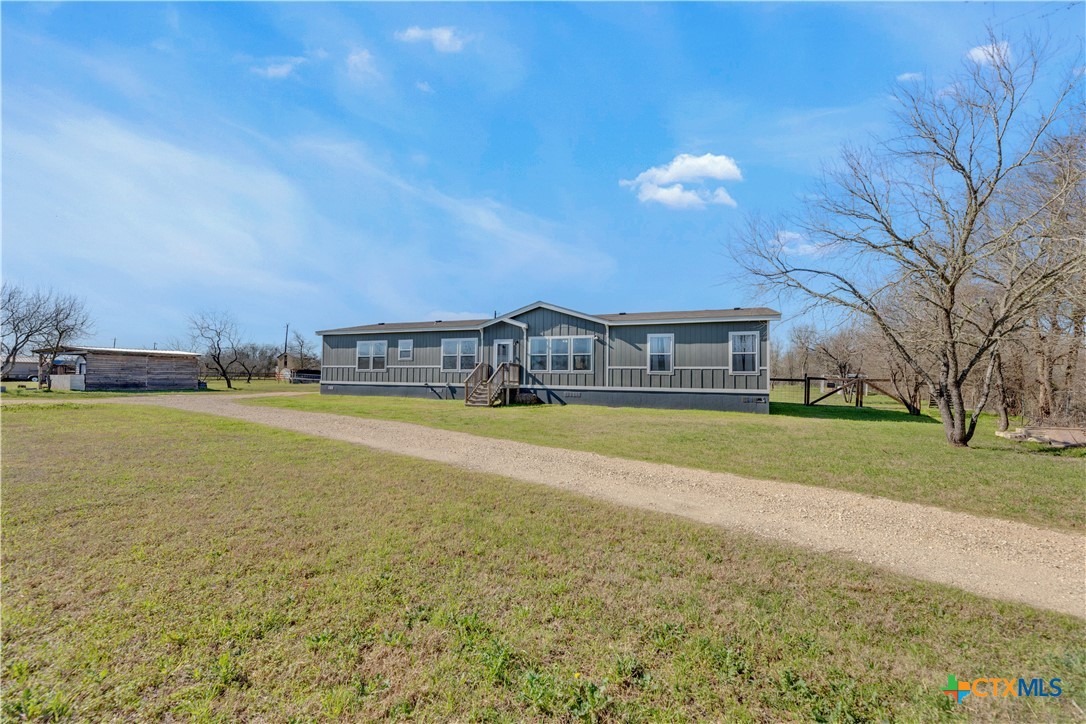 213 River Front Drive Property Photo 4