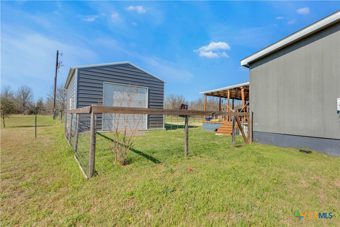 213 River Front Drive Property Photo 8