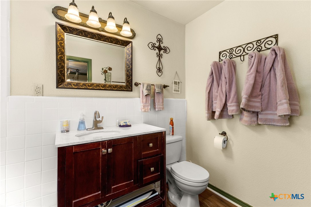 1385 Edwards Boulevard Property Photo 21