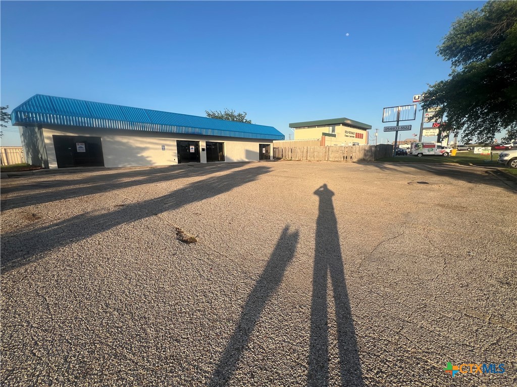 3405 E Central Texas Expressway 100, 200, 300 Property Photo 4