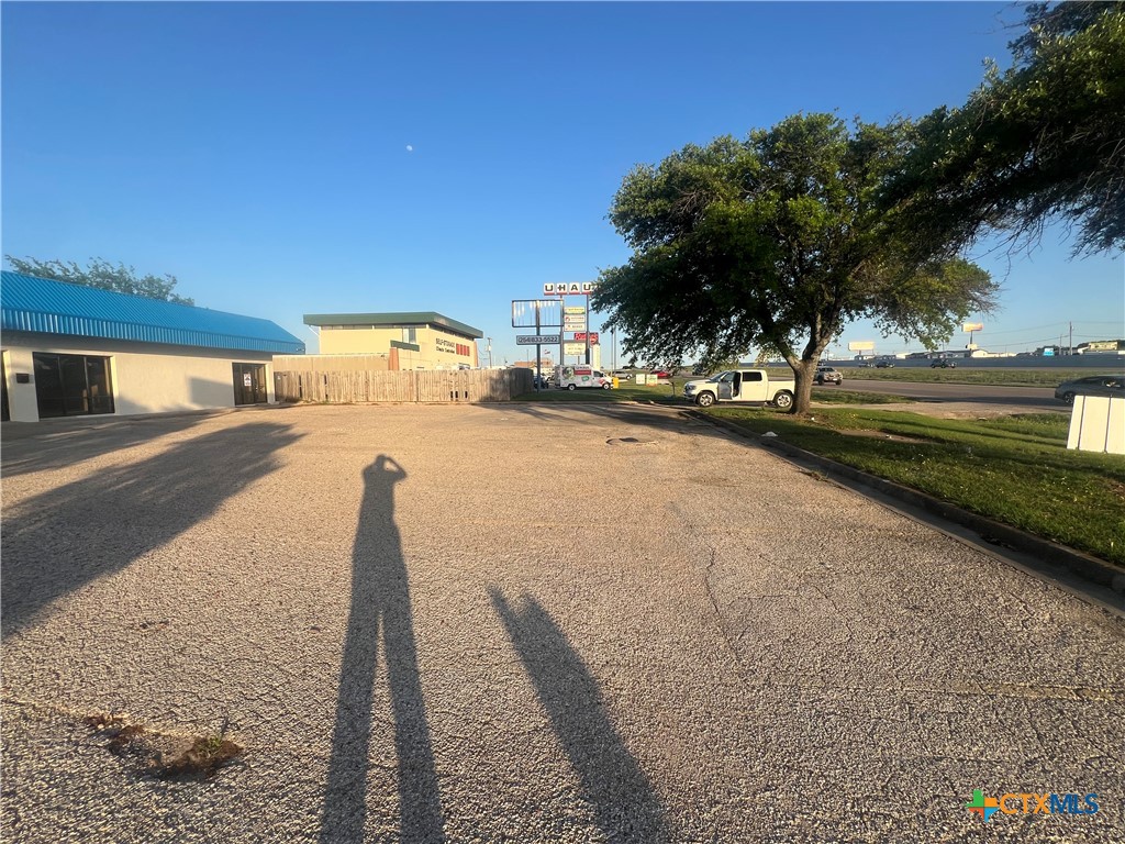 3405 E Central Texas Expressway 100, 200, 300 Property Photo 5