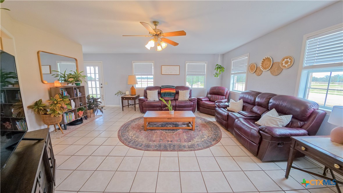 1615 Fm 1160 Road Property Photo 10