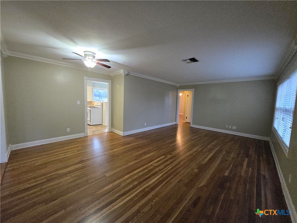 704 Farley Street Property Photo 7