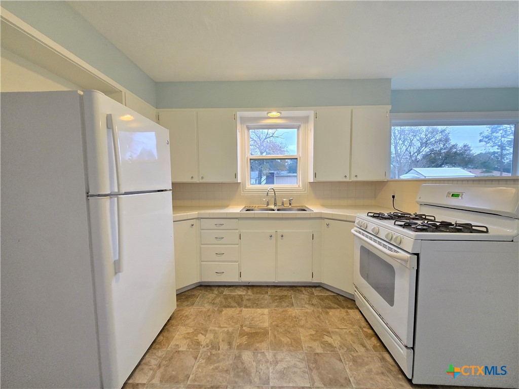 704 Farley Street Property Photo 12