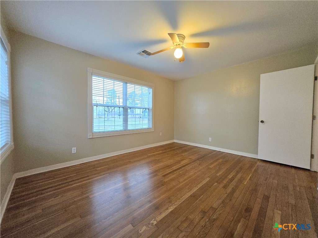704 Farley Street Property Photo 20