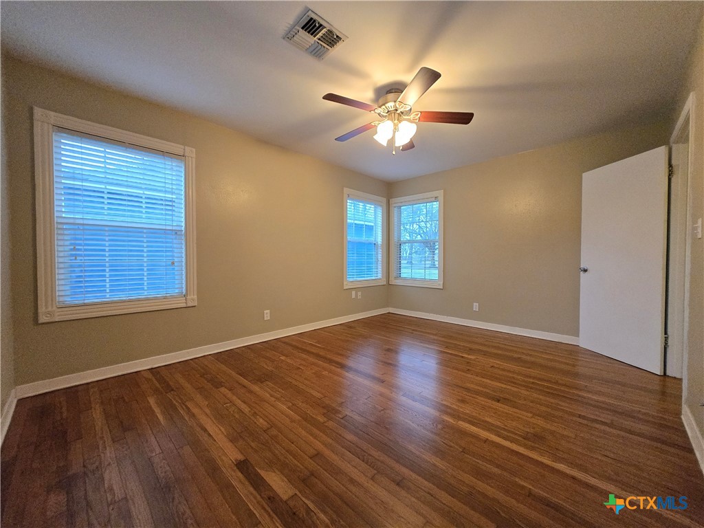 704 Farley Street Property Photo 28