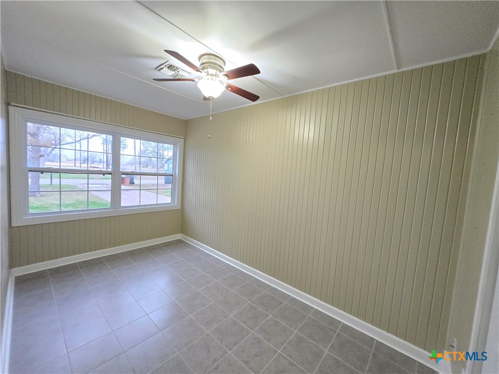 704 Farley Street Property Photo 32