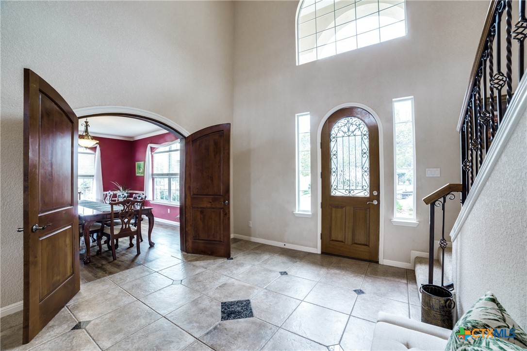 2827 Meadow Breeze Property Photo 5