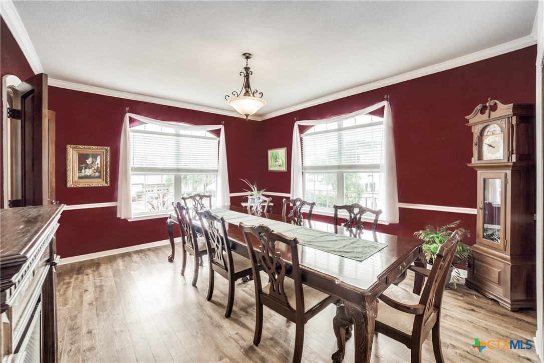 2827 Meadow Breeze Property Photo 6