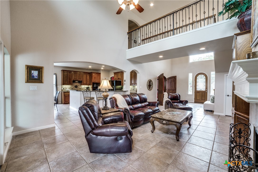 2827 Meadow Breeze Property Photo 7