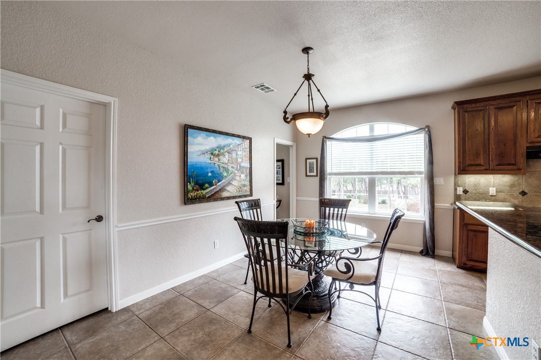 2827 Meadow Breeze Property Photo 11