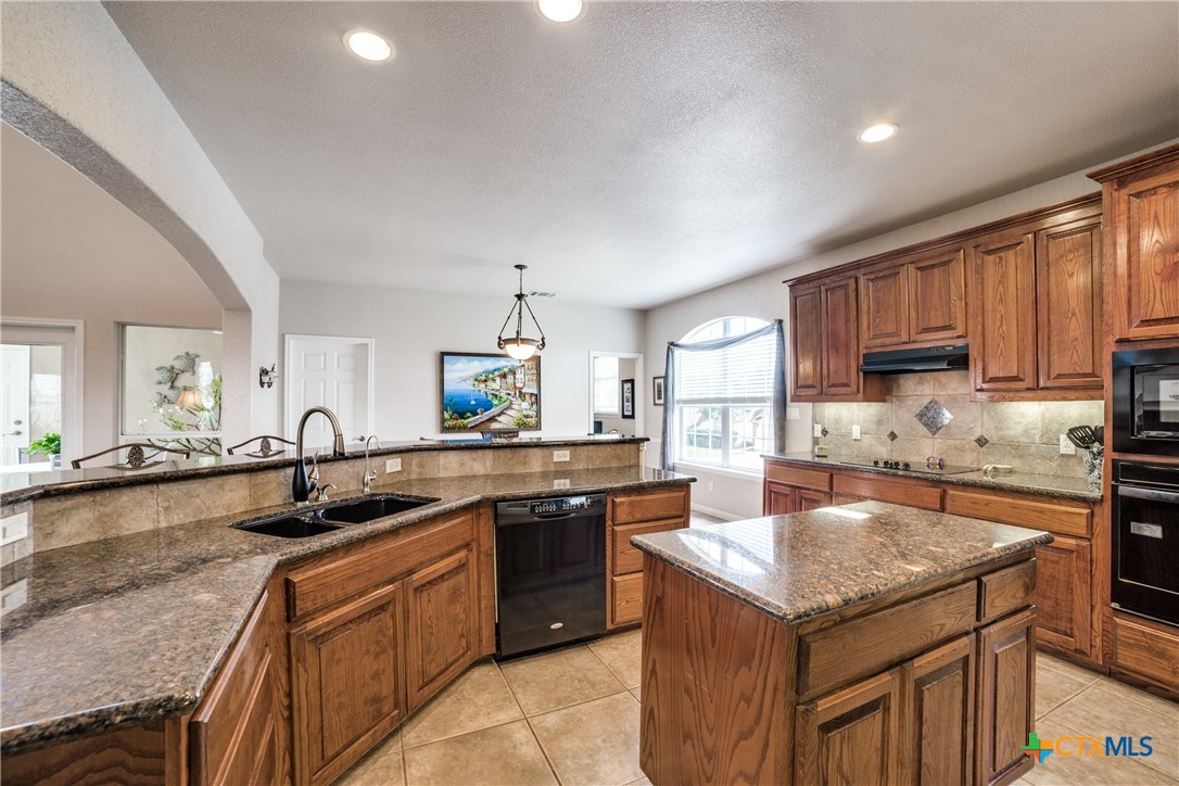2827 Meadow Breeze Property Photo 16
