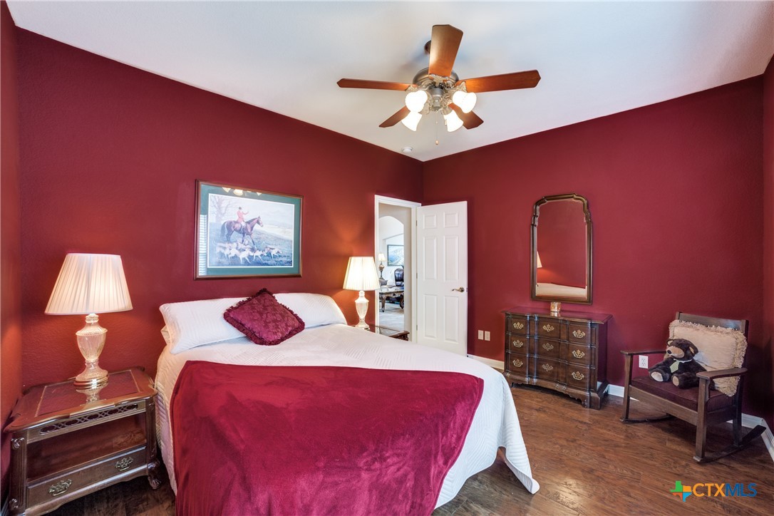 2827 Meadow Breeze Property Photo 30