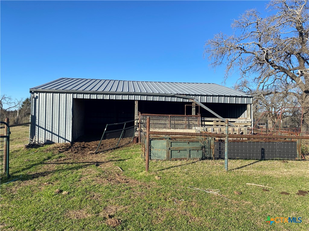 599 County Road 493 Property Photo 26