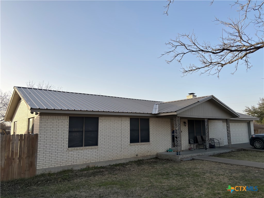 702 Meadowlark Street Property Photo