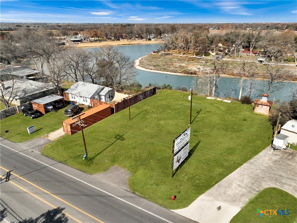 8831 Fm-725 Property Photo 1