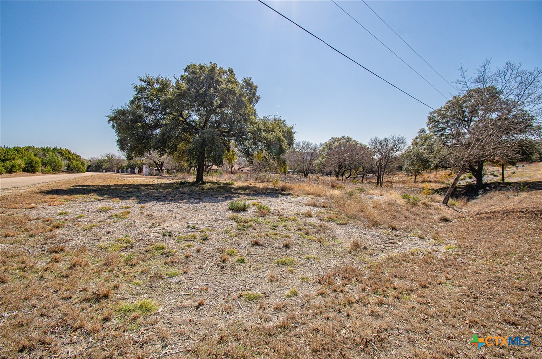 5559 Lakeside Property Photo 4