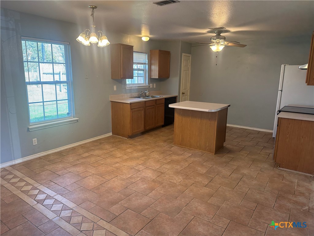 3505 Warfield Drive Property Photo 8