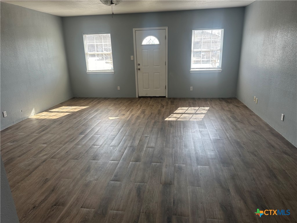 3505 Warfield Drive Property Photo 11