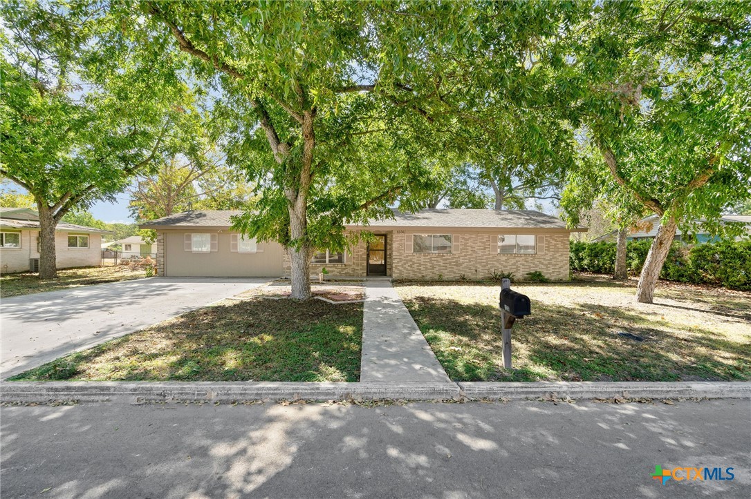1236 Rivercrest Drive Property Photo 1