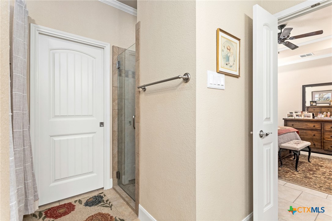 1458 Janets Way Property Photo 14