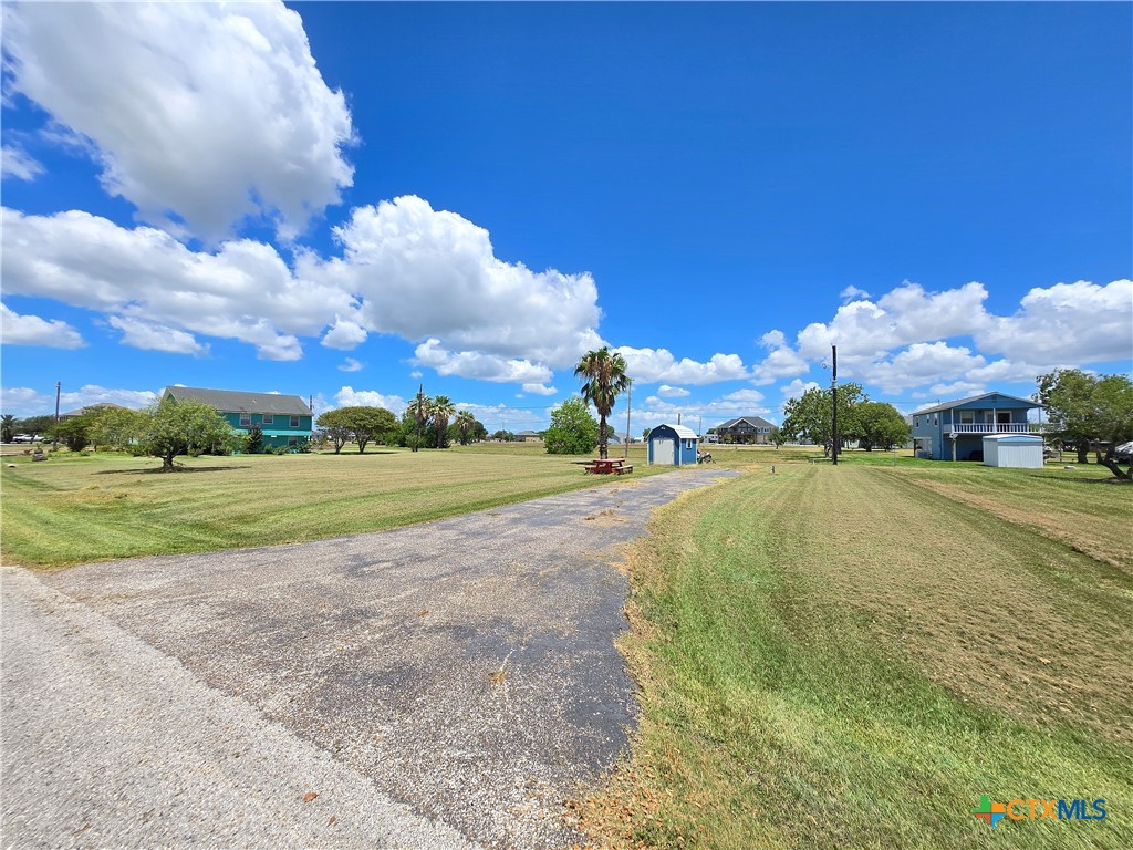 937 Bayview Drive Property Photo 3