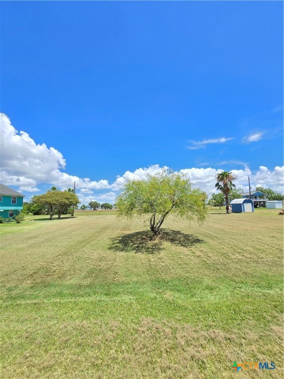 937 Bayview Drive Property Photo 7