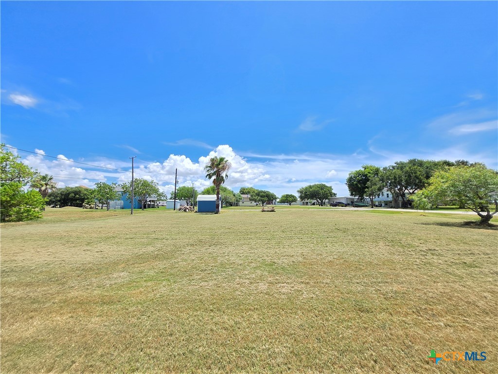 937 Bayview Drive Property Photo 11