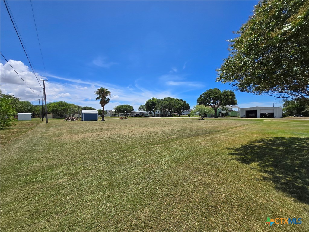937 Bayview Drive Property Photo 12