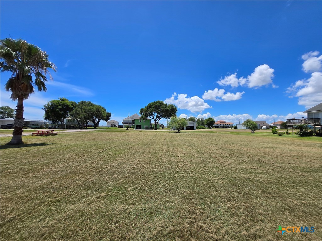 937 Bayview Drive Property Photo 14