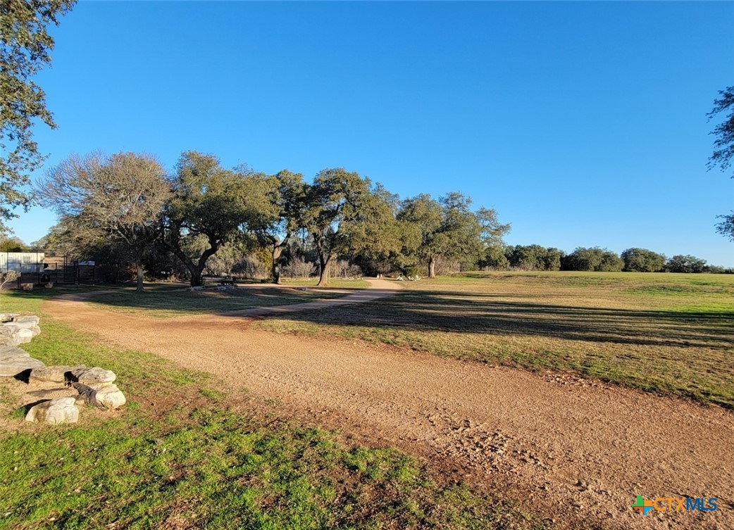 1218 Stone Gully Property Photo 13