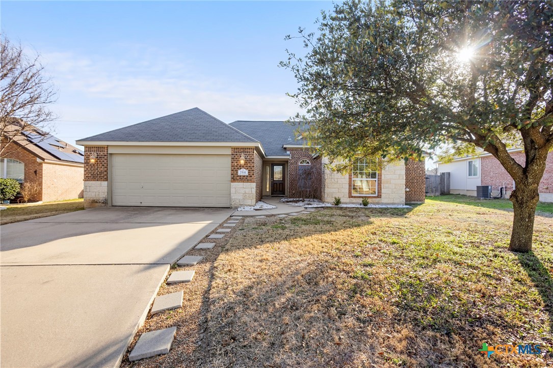7531 Amber Meadow Loop Property Photo 1