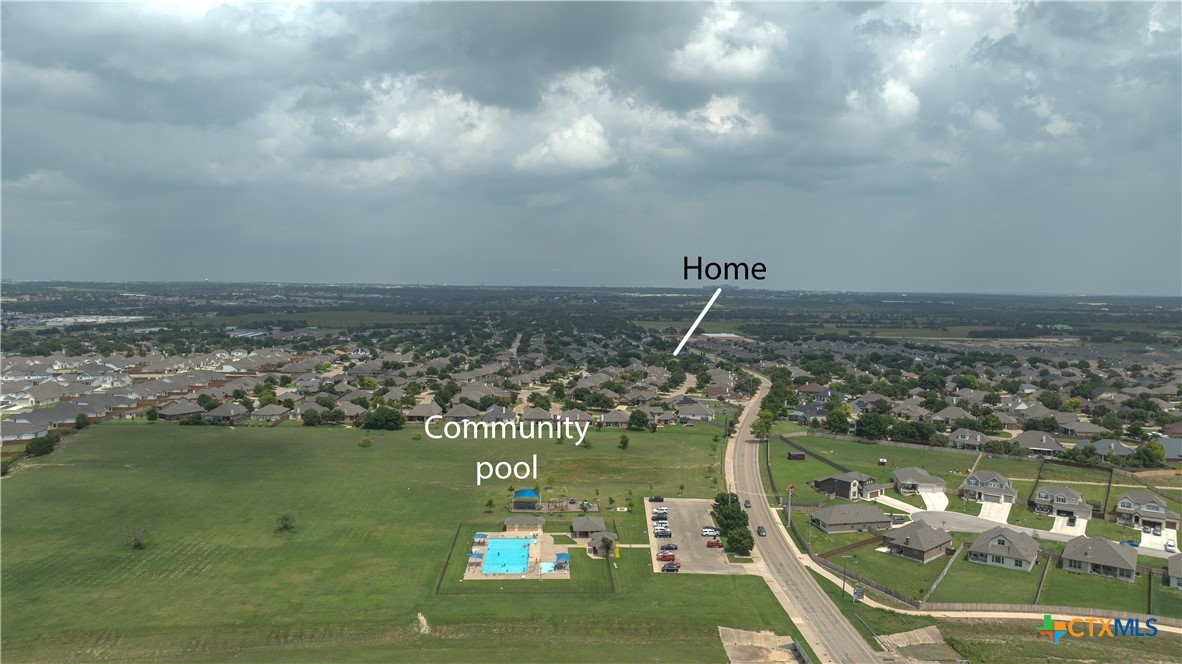 7531 Amber Meadow Loop Property Photo 5