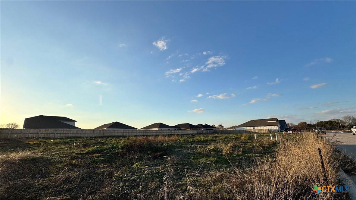 936 Campbelton Drive Property Photo 3