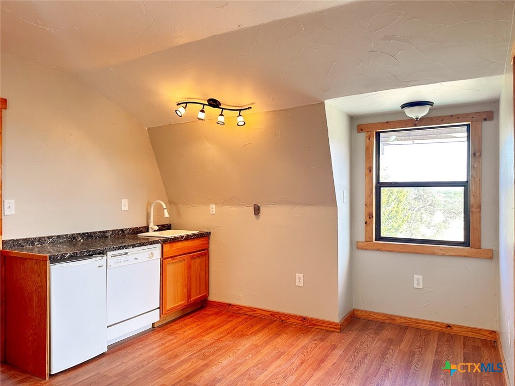 180 Hondo Spur Property Photo 26