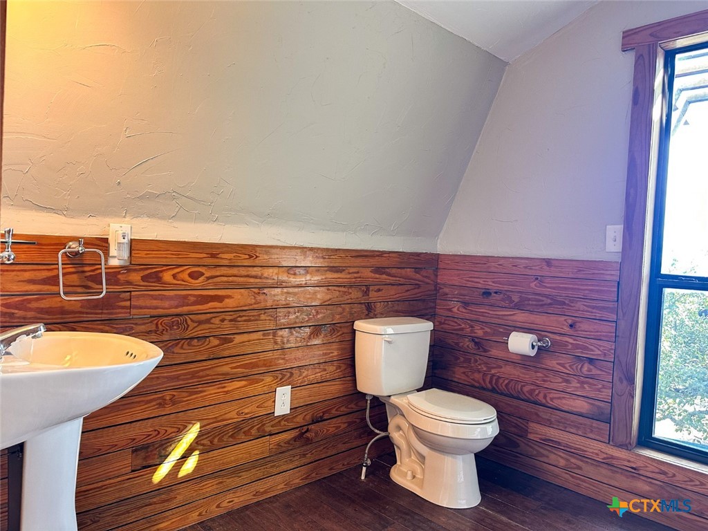 180 Hondo Spur Property Photo 29